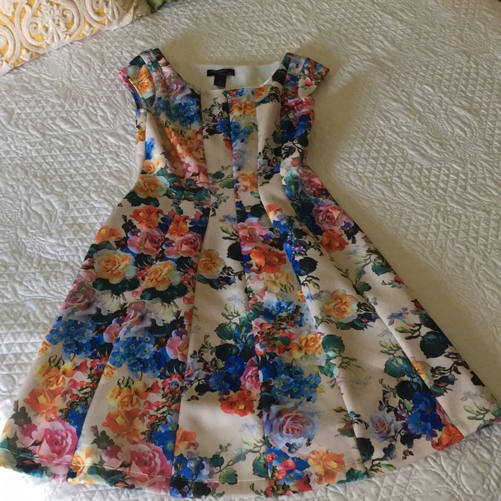 Floral print fit and flare Robbie Bee dress